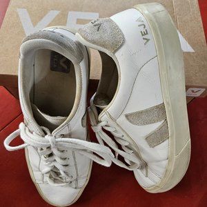 Veja Sneakers